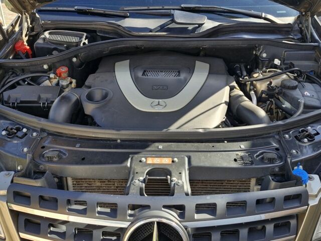 Бежевий Мерседес МЛ 500, об'ємом двигуна 5.5 л та пробігом 251 тис. км за 17899 $, фото 22 на Automoto.ua