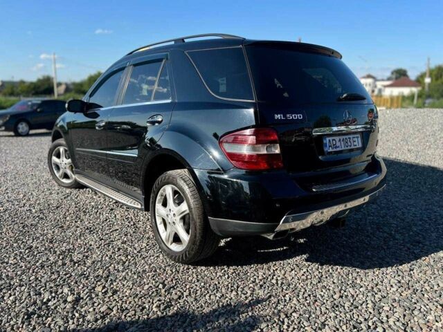 Чорний Мерседес МЛ 500, об'ємом двигуна 5.5 л та пробігом 200 тис. км за 8999 $, фото 2 на Automoto.ua
