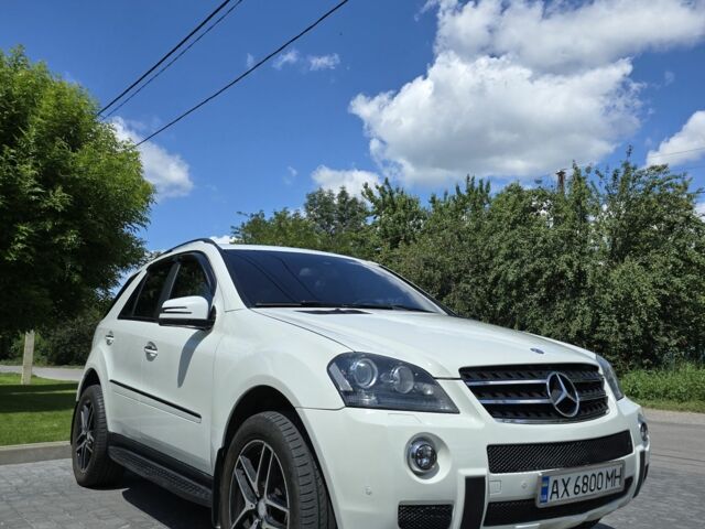 Білий Мерседес МЛ 550, об'ємом двигуна 5.5 л та пробігом 200 тис. км за 11500 $, фото 17 на Automoto.ua