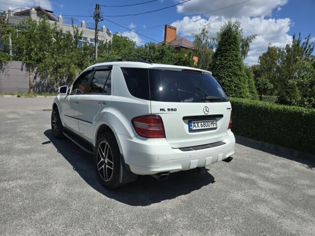 Білий Мерседес МЛ 550, об'ємом двигуна 5.5 л та пробігом 200 тис. км за 11500 $, фото 9 на Automoto.ua