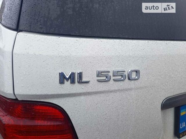 Білий Мерседес МЛ 550, об'ємом двигуна 5.5 л та пробігом 86 тис. км за 19999 $, фото 6 на Automoto.ua