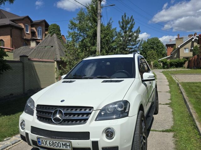 Білий Мерседес МЛ 550, об'ємом двигуна 5.5 л та пробігом 200 тис. км за 11500 $, фото 14 на Automoto.ua