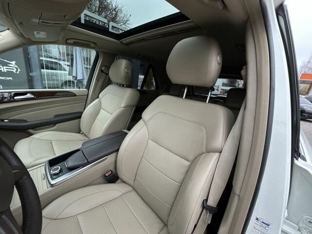 Белый Мерседес МЛ 550, объемом двигателя 4.7 л и пробегом 160 тыс. км за 17900 $, фото 7 на Automoto.ua