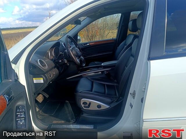 Білий Мерседес МЛ класс, об'ємом двигуна 3.5 л та пробігом 274 тис. км за 14000 $, фото 8 на Automoto.ua