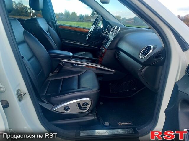 Білий Мерседес МЛ класс, об'ємом двигуна 3.5 л та пробігом 274 тис. км за 14000 $, фото 9 на Automoto.ua