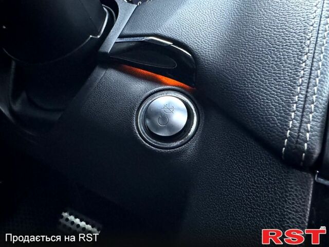 Білий Мерседес МЛ класс, об'ємом двигуна 3 л та пробігом 232 тис. км за 14750 $, фото 10 на Automoto.ua