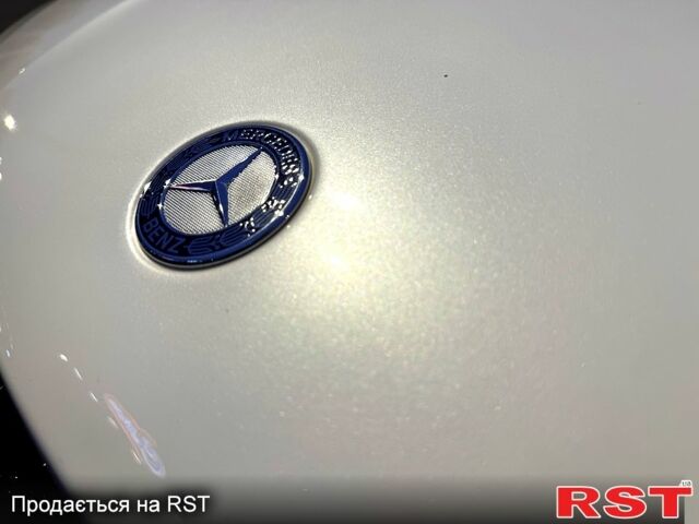 Білий Мерседес МЛ класс, об'ємом двигуна 3 л та пробігом 232 тис. км за 14750 $, фото 6 на Automoto.ua