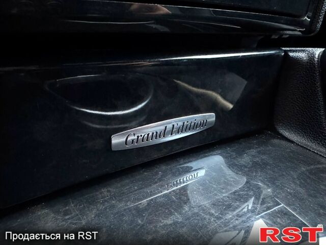 Білий Мерседес МЛ класс, об'ємом двигуна 3 л та пробігом 232 тис. км за 14750 $, фото 11 на Automoto.ua