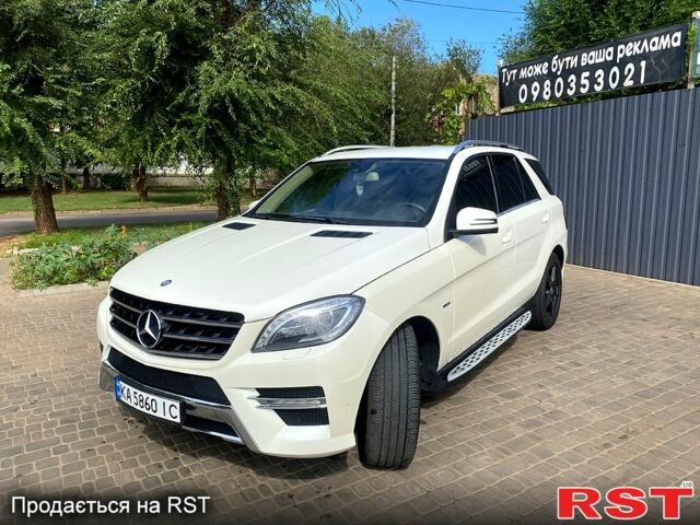 Білий Мерседес ML-Class, об'ємом двигуна 2.1 л та пробігом 216 тис. км за 21000 $, фото 5 на Automoto.ua