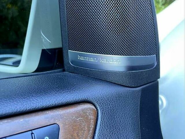 Білий Мерседес МЛ класс, об'ємом двигуна 3 л та пробігом 240 тис. км за 21800 $, фото 4 на Automoto.ua