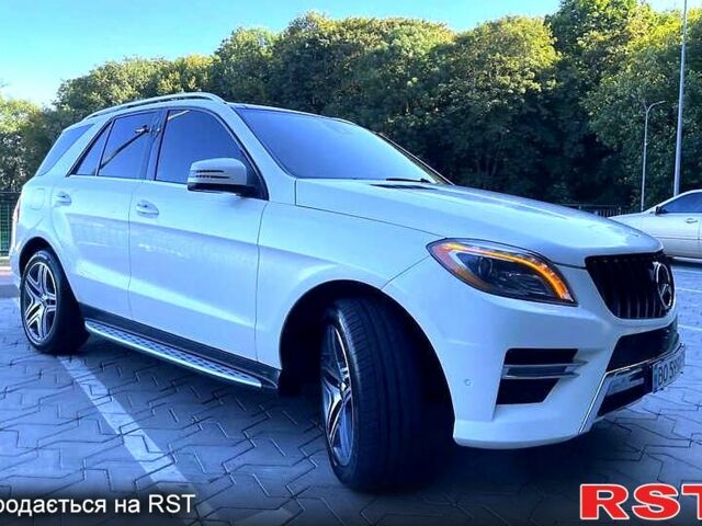 Білий Мерседес МЛ класс, об'ємом двигуна 3 л та пробігом 240 тис. км за 21800 $, фото 7 на Automoto.ua
