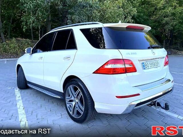 Білий Мерседес МЛ класс, об'ємом двигуна 3 л та пробігом 240 тис. км за 21800 $, фото 1 на Automoto.ua