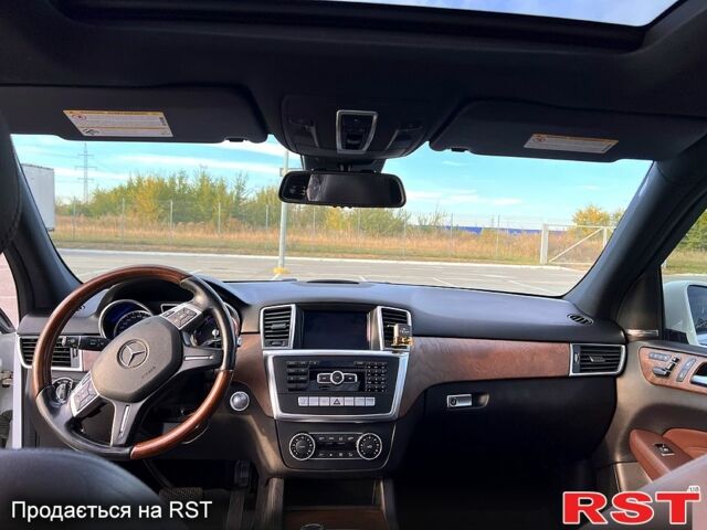 Мерседес МЛ класс 2014 в Запорожье на Automoto.ua Белый Мерседес МЛ класс, объемом двигателя 3 л и пробегом 262 тыс. км за 29800 $, фото 5 на Automoto.ua