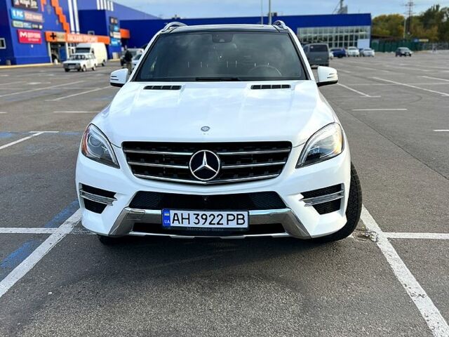 Мерседес МЛ класс 2014 в Запорожье на Automoto.ua Белый Мерседес МЛ класс, объемом двигателя 3 л и пробегом 262 тыс. км за 29800 $, фото 2 на Automoto.ua