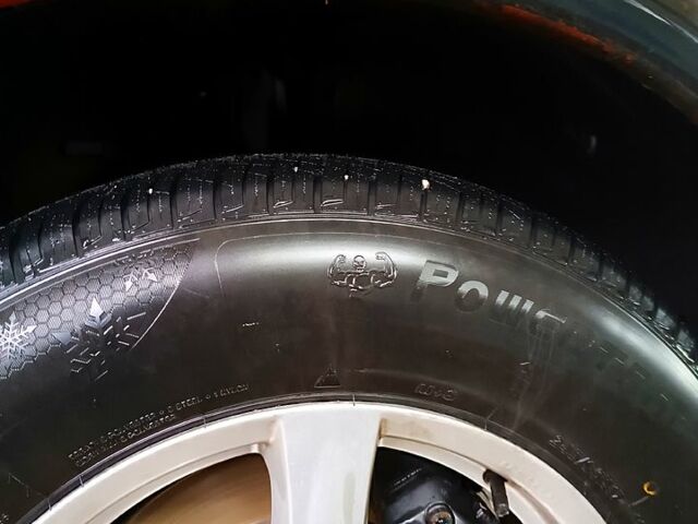 Черный Мерседес МЛ класс, объемом двигателя 2.7 л и пробегом 266 тыс. км за 6400 $, фото 8 на Automoto.ua