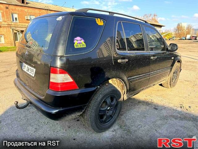 Чорний Мерседес МЛ класс, об'ємом двигуна 2.7 л та пробігом 247 тис. км за 3400 $, фото 5 на Automoto.ua