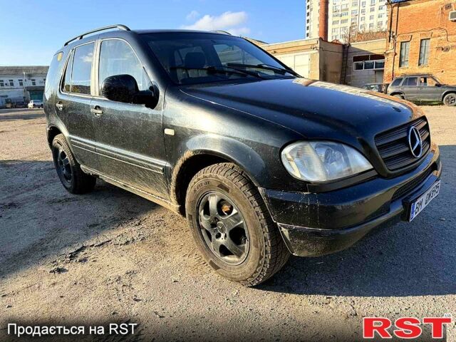 Чорний Мерседес МЛ класс, об'ємом двигуна 2.7 л та пробігом 247 тис. км за 3400 $, фото 3 на Automoto.ua