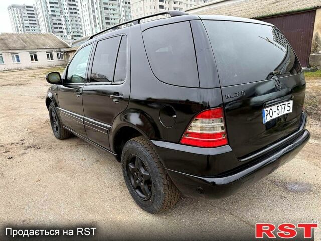 Черный Мерседес МЛ класс, объемом двигателя 3.2 л и пробегом 286 тыс. км за 3000 $, фото 5 на Automoto.ua