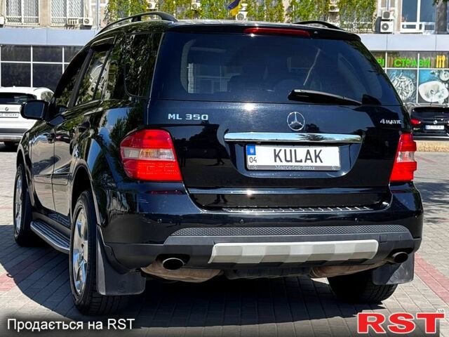 Чорний Мерседес ML-Class, об'ємом двигуна 3.5 л та пробігом 245 тис. км за 10800 $, фото 1 на Automoto.ua