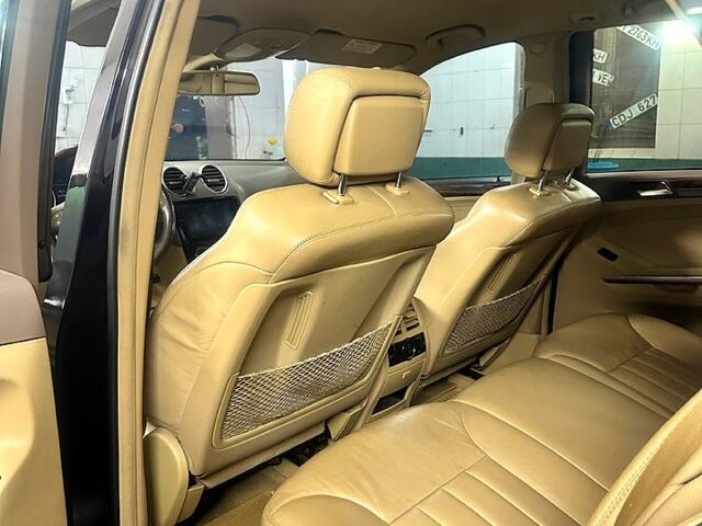 Черный Мерседес МЛ класс, объемом двигателя 3.5 л и пробегом 241 тыс. км за 9800 $, фото 7 на Automoto.ua