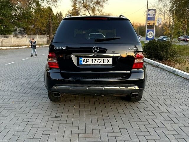 Черный Мерседес МЛ класс, объемом двигателя 3.5 л и пробегом 360 тыс. км за 12000 $, фото 2 на Automoto.ua