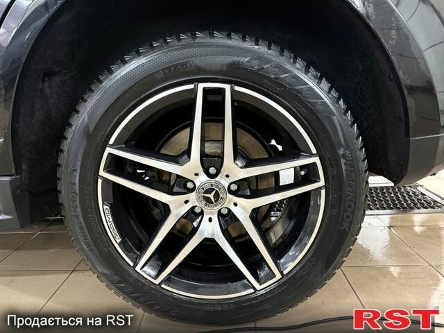 Черный Мерседес МЛ класс, объемом двигателя 3.5 л и пробегом 210 тыс. км за 13500 $, фото 7 на Automoto.ua