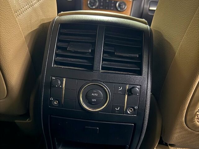 Черный Мерседес МЛ класс, объемом двигателя 3.5 л и пробегом 210 тыс. км за 13500 $, фото 11 на Automoto.ua