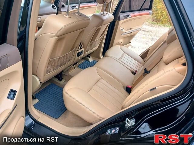 Черный Мерседес МЛ класс, объемом двигателя 3.5 л и пробегом 234 тыс. км за 13500 $, фото 7 на Automoto.ua