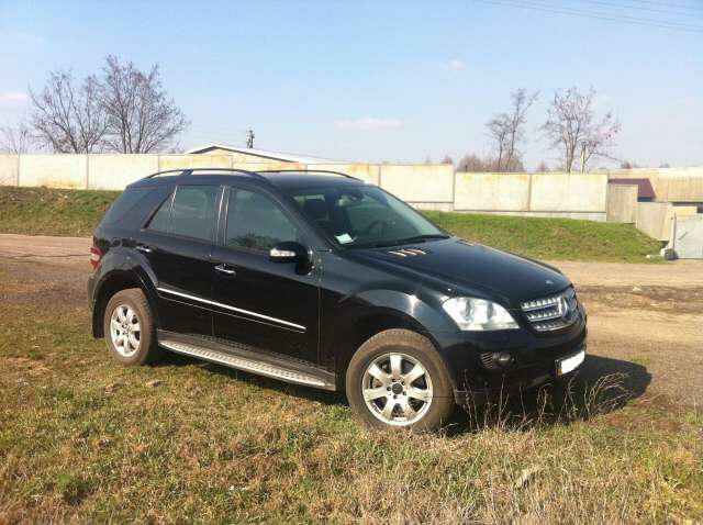 Чорний Мерседес ML-Class, об'ємом двигуна 3 л та пробігом 200 тис. км за 38000 $, фото 2 на Automoto.ua