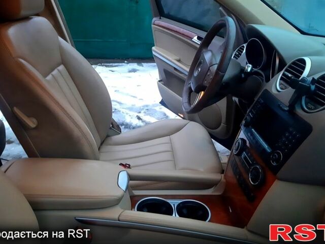 Черный Мерседес МЛ класс, объемом двигателя 3.5 л и пробегом 155 тыс. км за 13000 $, фото 5 на Automoto.ua