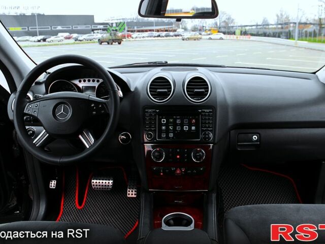 Черный Мерседес МЛ класс, объемом двигателя 3 л и пробегом 153 тыс. км за 12850 $, фото 9 на Automoto.ua