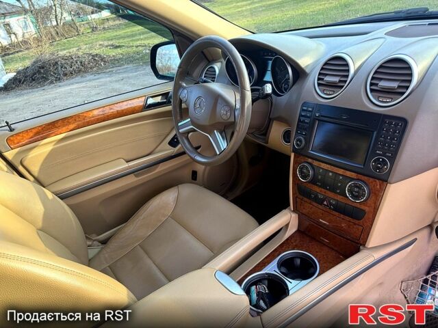Чорний Мерседес ML-Class, об'ємом двигуна 3.5 л та пробігом 200 тис. км за 15000 $, фото 6 на Automoto.ua