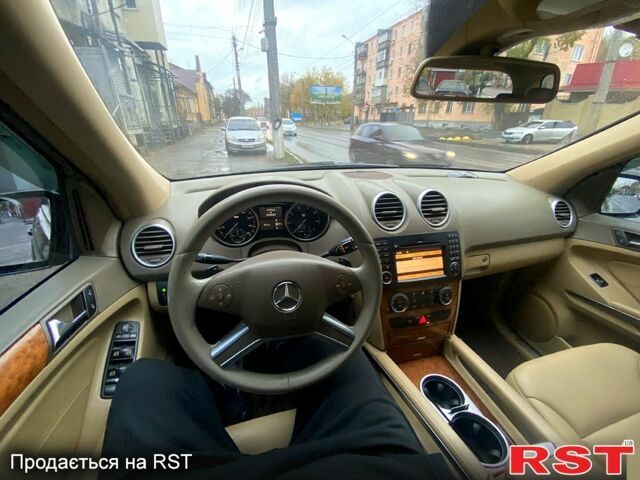 Черный Мерседес МЛ класс, объемом двигателя 3.5 л и пробегом 204 тыс. км за 10200 $, фото 11 на Automoto.ua