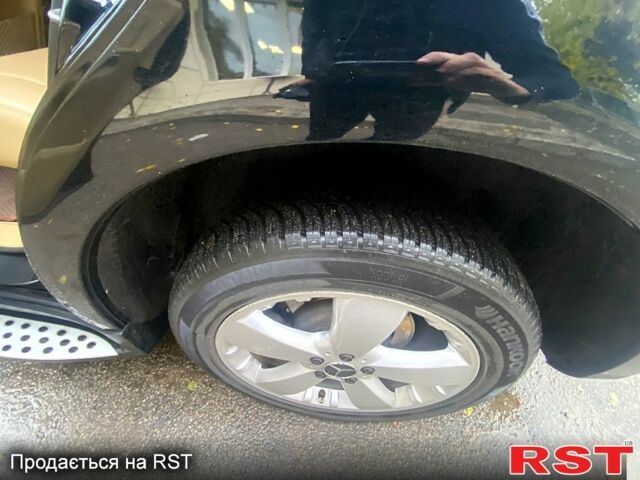 Черный Мерседес МЛ класс, объемом двигателя 3.5 л и пробегом 204 тыс. км за 10200 $, фото 12 на Automoto.ua