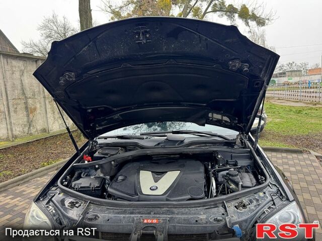 Черный Мерседес МЛ класс, объемом двигателя 3 л и пробегом 275 тыс. км за 12500 $, фото 13 на Automoto.ua