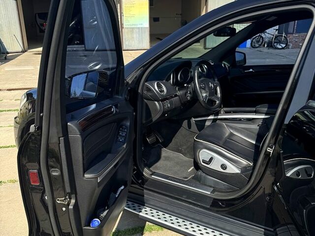 Черный Мерседес МЛ класс, объемом двигателя 3 л и пробегом 165 тыс. км за 18200 $, фото 8 на Automoto.ua