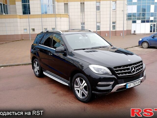 Чорний Мерседес МЛ класс, об'ємом двигуна 3 л та пробігом 255 тис. км за 25000 $, фото 2 на Automoto.ua