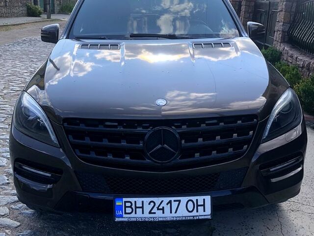 Коричневый Мерседес МЛ класс, объемом двигателя 3.5 л и пробегом 257 тыс. км за 15900 $, фото 8 на Automoto.ua