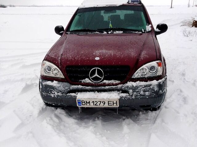 Червоний Мерседес ML-Class, об'ємом двигуна 2.3 л та пробігом 1 тис. км за 6000 $, фото 2 на Automoto.ua