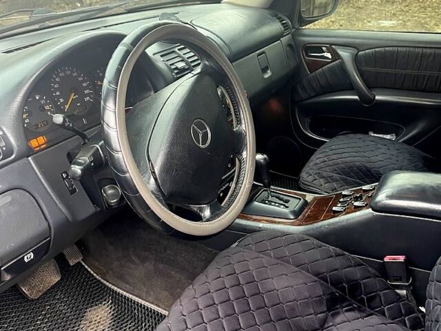 Мерседес МЛ класс, объемом двигателя 2.7 л и пробегом 366 тыс. км за 4700 $, фото 5 на Automoto.ua