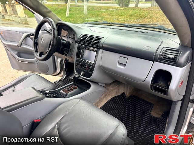 Мерседес МЛ класс, объемом двигателя 2.7 л и пробегом 375 тыс. км за 2999 $, фото 8 на Automoto.ua