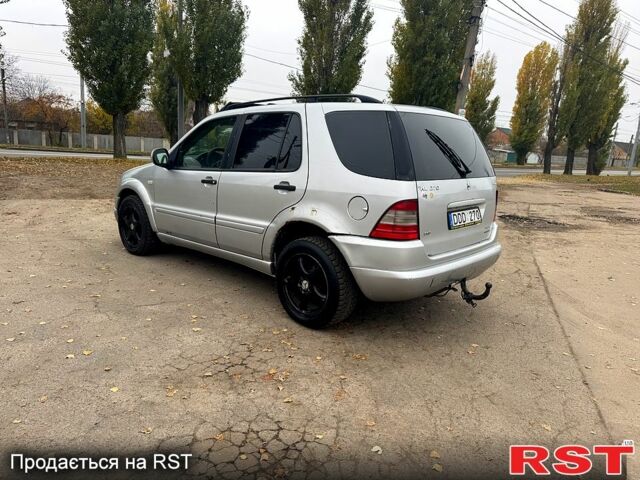 Мерседес МЛ класс, объемом двигателя 2.7 л и пробегом 375 тыс. км за 2999 $, фото 3 на Automoto.ua