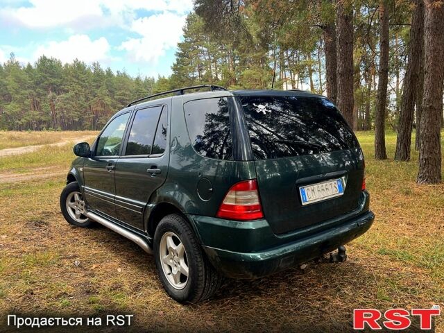 Мерседес МЛ класс, об'ємом двигуна 2.7 л та пробігом 280 тис. км за 3300 $, фото 1 на Automoto.ua
