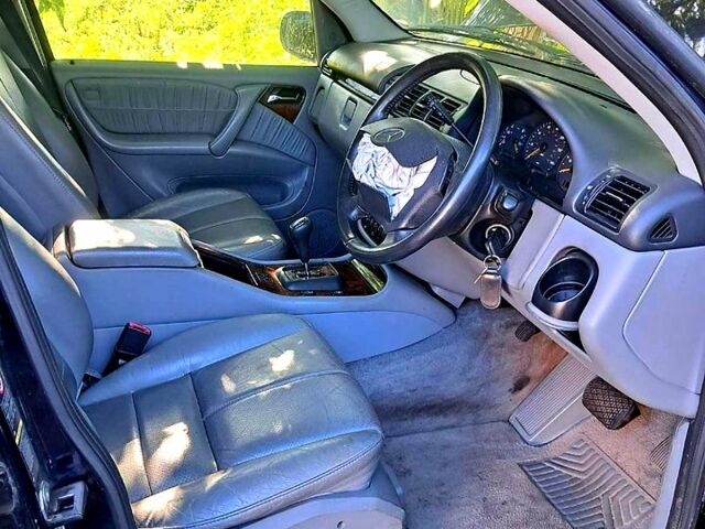Мерседес МЛ класс, объемом двигателя 2.7 л и пробегом 205 тыс. км за 1700 $, фото 4 на Automoto.ua