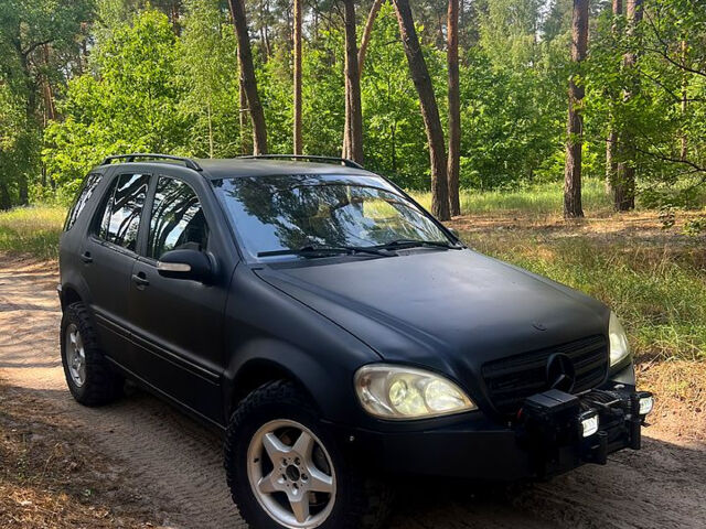 Мерседес МЛ класс, объемом двигателя 2.7 л и пробегом 240 тыс. км за 3950 $, фото 1 на Automoto.ua