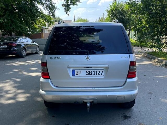 Мерседес МЛ класс, объемом двигателя 2.7 л и пробегом 325 тыс. км за 3700 $, фото 3 на Automoto.ua