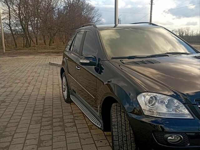 Мерседес ML-Class, об'ємом двигуна 3.5 л та пробігом 270 тис. км за 12700 $, фото 2 на Automoto.ua