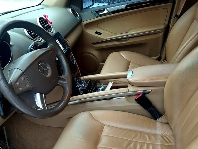 Мерседес МЛ класс, об'ємом двигуна 3 л та пробігом 324 тис. км за 11000 $, фото 4 на Automoto.ua