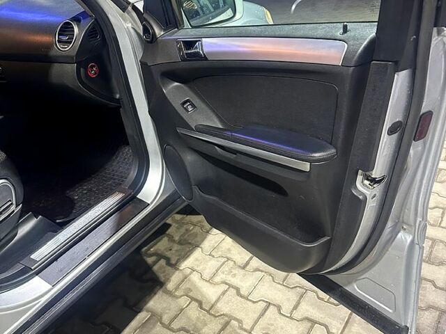 Мерседес МЛ класс, объемом двигателя 3.2 л и пробегом 300 тыс. км за 5900 $, фото 8 на Automoto.ua