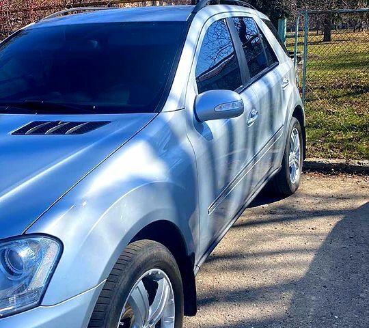 Мерседес ML-Class, об'ємом двигуна 3.5 л та пробігом 98 тис. км за 12600 $, фото 1 на Automoto.ua